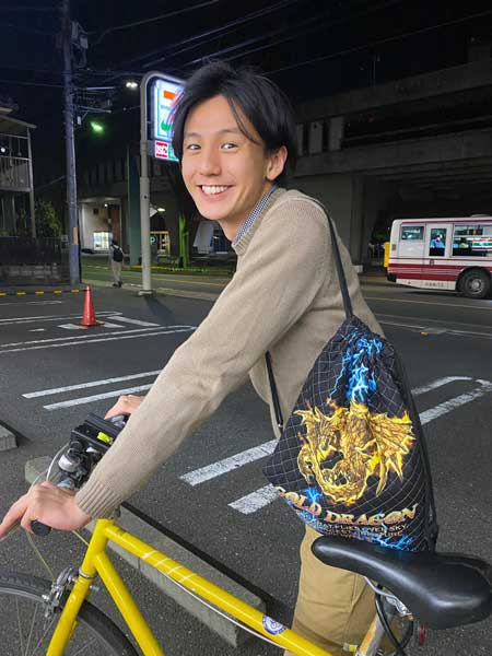 小学校 家庭科 ドラゴン ナップザック まだ使ってる