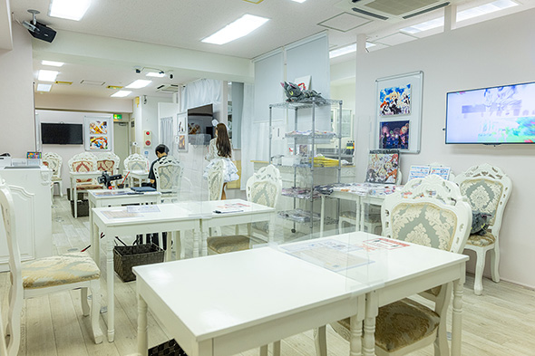 コンカフェ 秋葉原 White＆CrossLoad