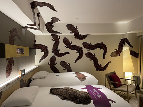 「想像以上にオオサンショウウオの圧やばい」　京都にあるホテルのオオサンショウウオルームがすごい