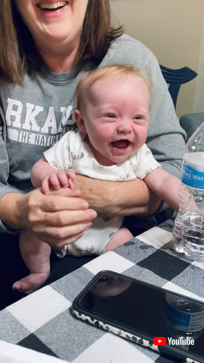 ペットボトルで大笑い