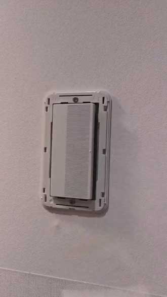 遠隔操作 装置 照明 スイッチ オン カバー 取れる SwitchBot