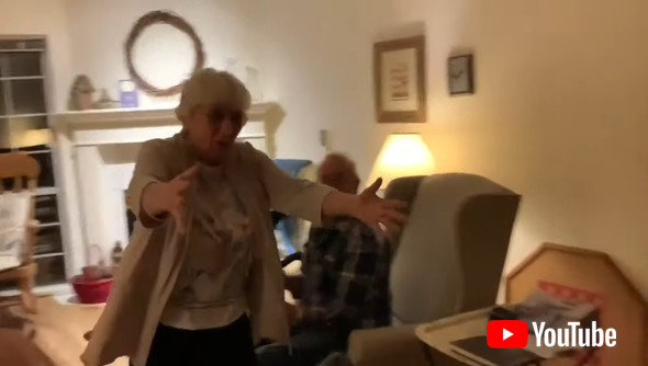 おじいちゃんにサプライズ