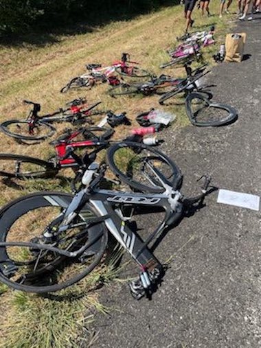 自転車 サイクリスト ピックアップトラック 事故 事件 ローリングコール