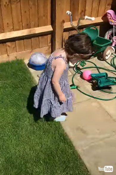 「Honest Reaction to Gender Reveal  || ViralHog」