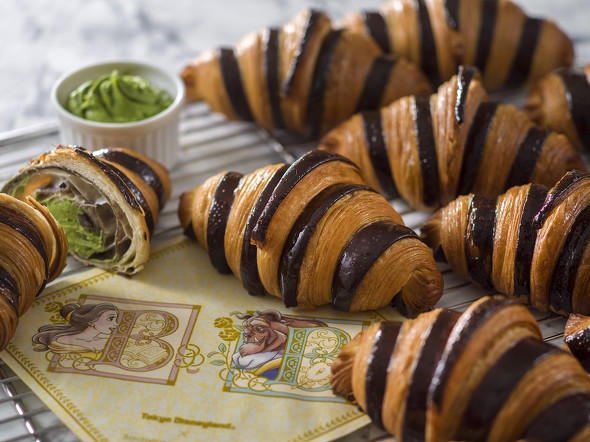 ディズニー サダハル アオキ コラボ