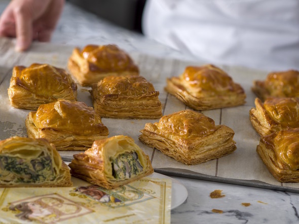 ディズニー サダハル アオキ コラボ