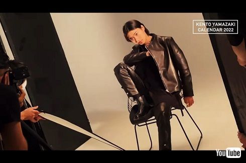 山崎賢人 カレンダー 2022