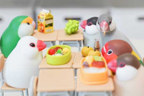 席に着く 文鳥 学校 着席 ミニチュア