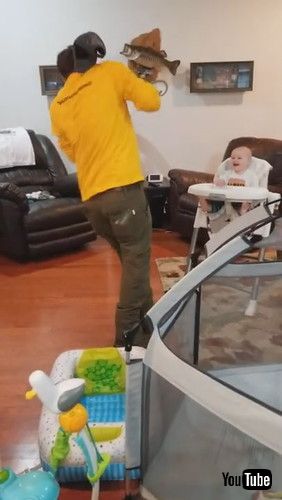 「Baby's Belly Laughing Is Contagious || ViralHog」