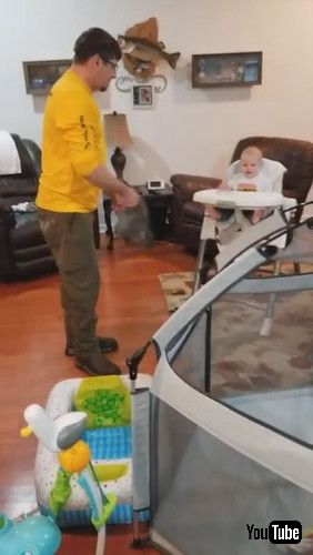 「Baby's Belly Laughing Is Contagious || ViralHog」