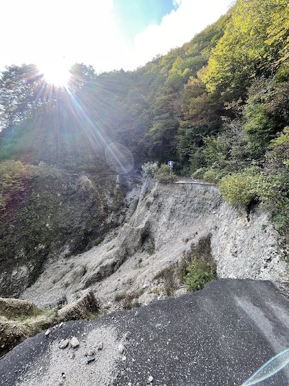 ジムニー 林道 ちょうどいいサイズの絶望感