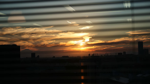 【PR】はるやま商事　らくティブスーツ