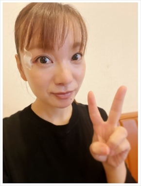 保田圭 モーニング娘。 目元 ケガ 治療 傷跡 ブログ