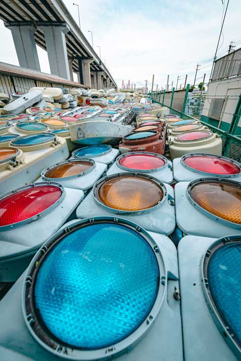 信号機の墓場 名古屋 写真