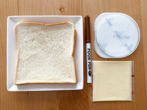 「食パン遅刻系少女」