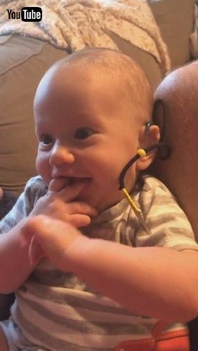 「Baby Reacts Happily On Hearing His Father's Voice For First Time - 1262434」