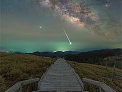 流星を捉えた夢の世界のような一枚が感動する美しさ　「この写真に出会えて良かった」「君の名は。を思い出した」（1/2） | ねとらぼ