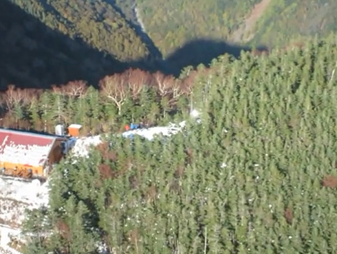 山岳救助隊「ヘリに向けてミラーの光を反射させると効果的」　覚えておきたい探す側の視点で伝える遭難時の対処法