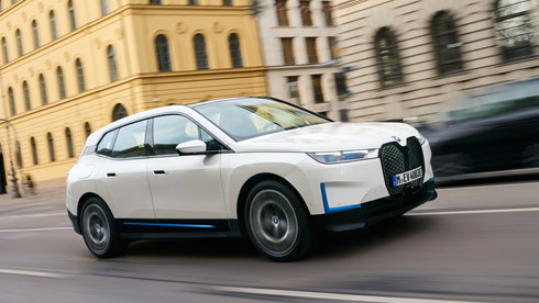 BMW iX