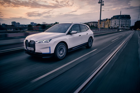 BMW iX