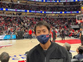 腰痛で今季終了の錦織圭、NBA観戦でリフレッシュ　にこやかな笑顔に「元気そうでよかった!!」「リフレッシュして下さい」