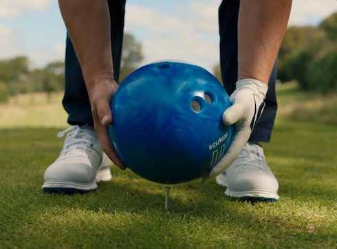 もしもすべてのスポーツでボウリングの球を使ったら？