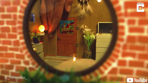 蛇口から水がでるドールハウス