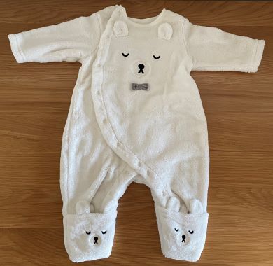 リメイク前のクマのロンパース