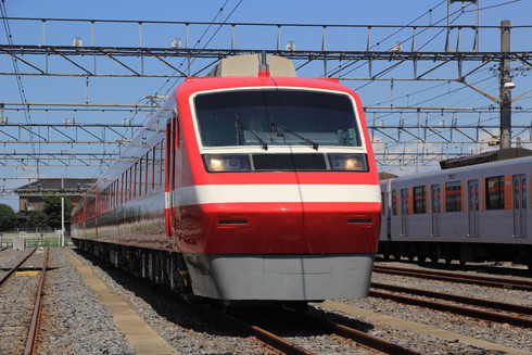 東武 デラックスロマンスカー