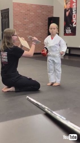 「Girl Amazed by Her Power || ViralHog」