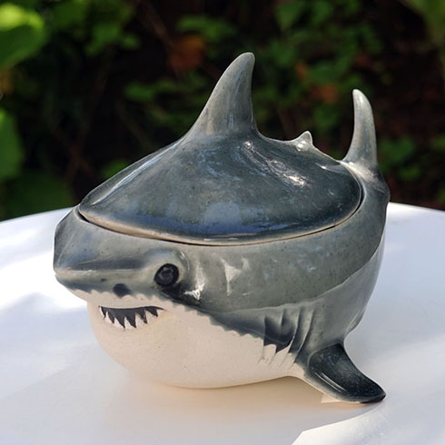 サメの蓋物