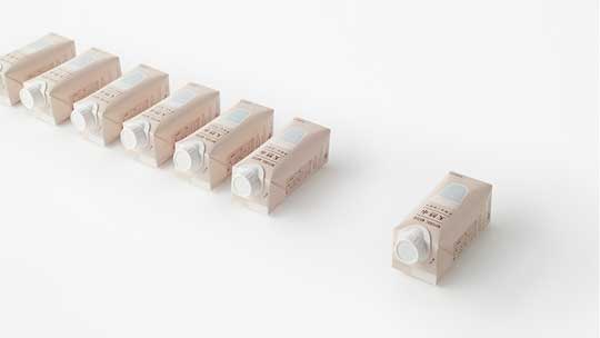 ローソン オリジナル 紙パック入り ミネラルウォーター