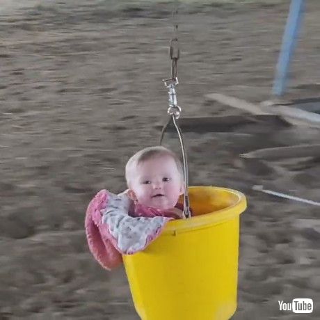 「Happy Baby in a Bucket || ViralHog」