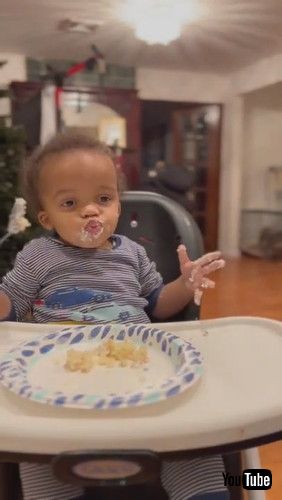 「Baby Bids Goodbye to His Elder Brother Before He Leaves For College After Thanksgiving - 1272812」