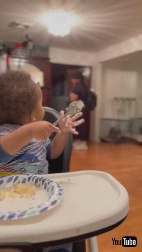 「Baby Bids Goodbye to His Elder Brother Before He Leaves For College After Thanksgiving - 1272812」