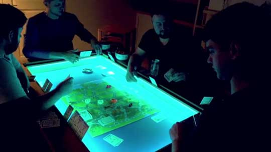 ゲーミングテーブル Kingmaker 木製 LEDライト 光る Kickstarter