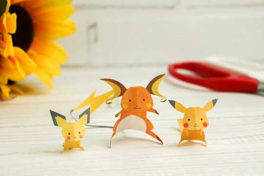 紙 作品 昆虫 蝶と蛾 ポケモン 切り紙 標本 ペーパークラフト