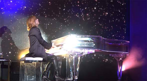  X JAPAN  YOSHIKI ピアノ クリスタル KAWAI ディナーショー