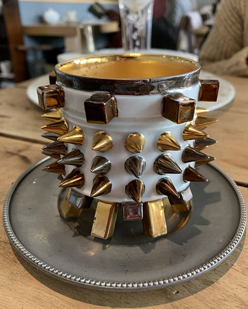 トゲトゲしたカップ横から