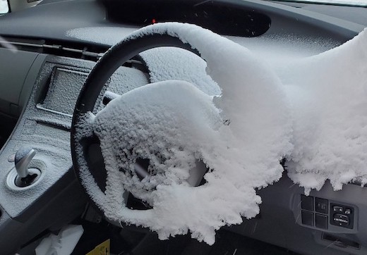 車内雪景色