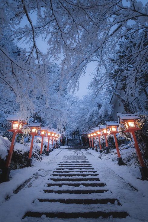 積雪で幻想的な包まれた京都の風景　詩情豊かな写真が美しい