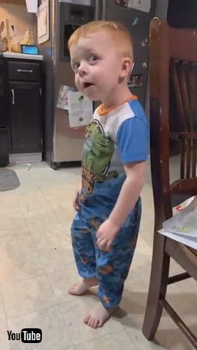 「Toddler Asks For Tacos || ViralHog」