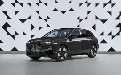 BMW iX Flow featuring E Ink