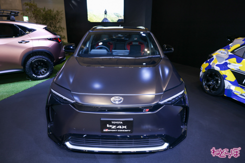 トヨタ自動車 東京オートサロン2022 ブース 展示 車両 写真 GRNM ヤリス GT3 CONCEPT