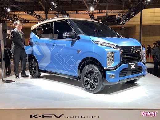 三菱自動車 東京オートサロン2022 ブース 展示 車両 写真