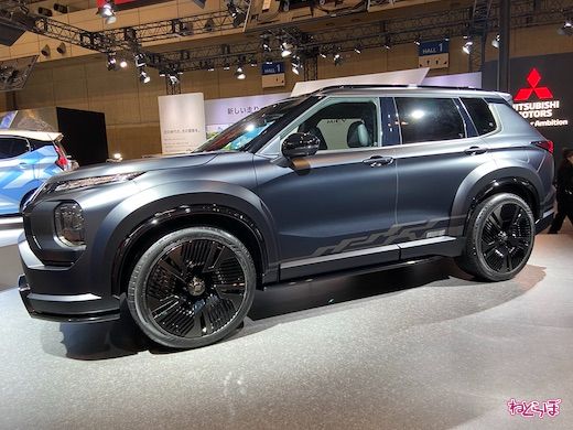 三菱自動車 東京オートサロン2022 ブース 展示 車両 写真