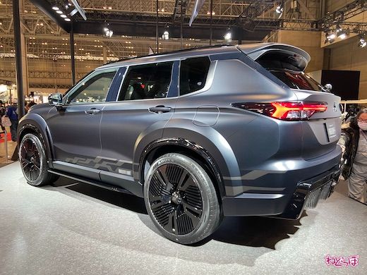 三菱自動車 東京オートサロン2022 ブース 展示 車両 写真