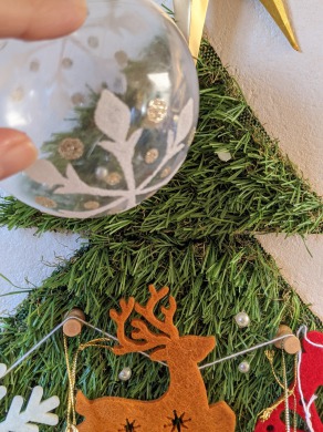  クリスマスツリー 壁 芝生