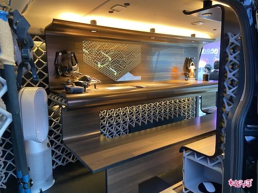 日産自動車 東京オートサロン2022 ブース 展示 車両 写真