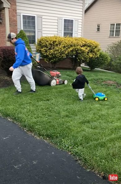 子供 kids 男の子 海外動画 ほっこり まねっこ 可愛い